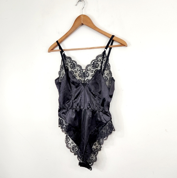 Vintage Other - Vintage Black Lace Bodysuit